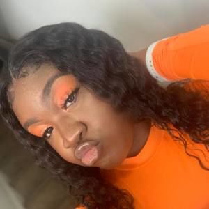 Meet your Posher, Destinee